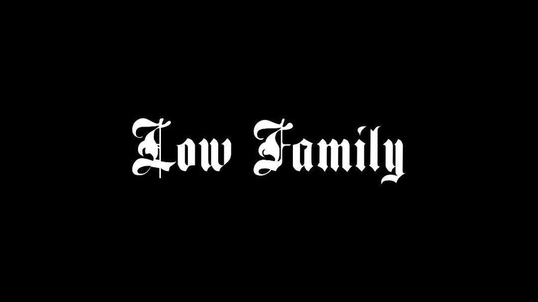 Sticker pentru parbriz ~LOW FAMILY~